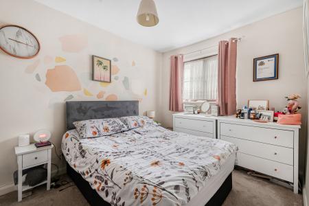 3 bedroom Semi-detached house for sale in Mercers Row, St Albans, AL1