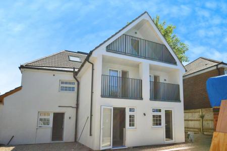 2 bedroom Flat to let in Frogmore, Frogmore, AL2