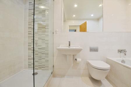 2 bedroom Flat to let in Millers Rise, St Albans, AL1