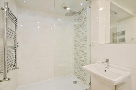 2 bedroom Flat to let in Millers Rise, St Albans, AL1