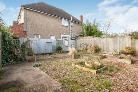 1 bedroom Ground floor maisonette to let in Sandridge Road, St Albans, AL1