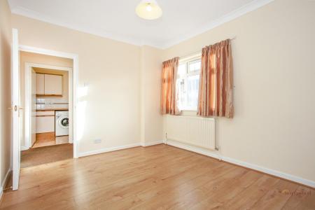 1 bedroom Ground floor maisonette to let in Sandridge Road, St Albans, AL1