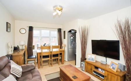 1 bedroom Flat to let in St. Leonards Court, St Albans, AL4