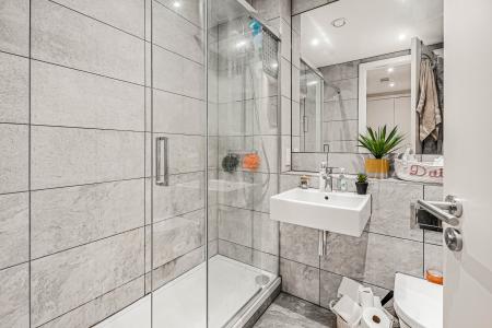 1 bedroom Flat for sale in Civic Close, St Albans, AL1