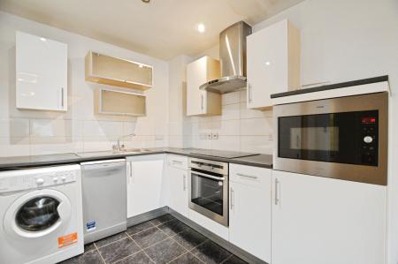 2 bedroom Flat to let in Brookfield House, Hemel Hempstead, HP2