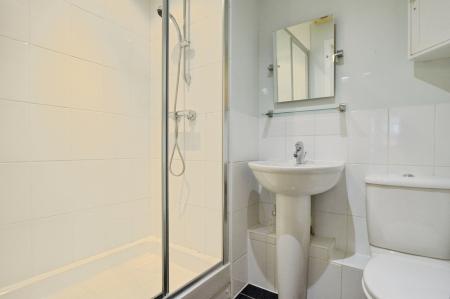 2 bedroom Flat to let in Brookfield House, Hemel Hempstead, HP2