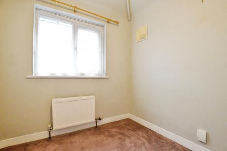 3 bedroom House to let in Harvey Road, London Colney, AL2