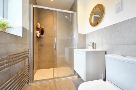 4 bedroom Detached house for sale in Wain Close, St Albans, AL1