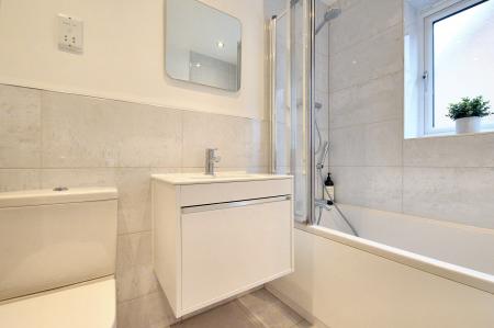 4 bedroom Detached house for sale in Wain Close, St Albans, AL1