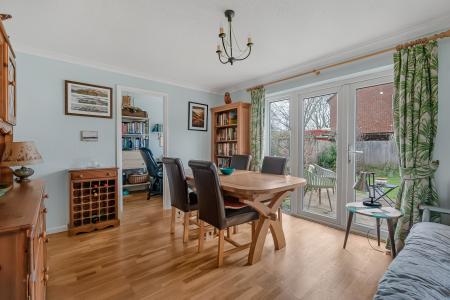 4 bedroom Detached house for sale in The Paddock, Hatfield, AL10