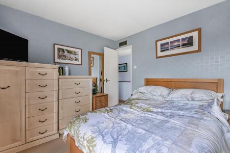 4 bedroom Detached house for sale in The Paddock, Hatfield, AL10