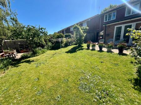 4 bedroom Detached house for sale in The Paddock, Hatfield, AL10