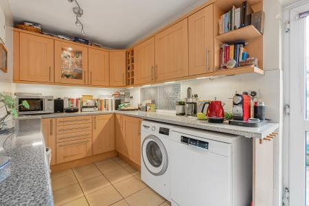 4 bedroom Detached house for sale in The Paddock, Hatfield, AL10