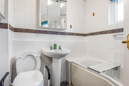 4 bedroom Detached house for sale in The Paddock, Hatfield, AL10