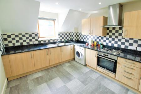 2 bedroom Flat to let in Granville Road, St Albans, AL1