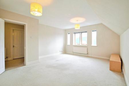 2 bedroom Flat to let in Granville Road, St Albans, AL1