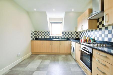 2 bedroom Flat to let in Granville Road, St Albans, AL1
