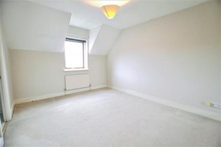 2 bedroom Flat to let in Granville Road, St Albans, AL1