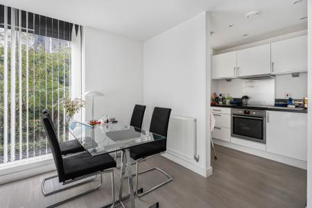 2 bedroom Flat for sale in Darwin Ct, Newsom Place, St Albans, AL1