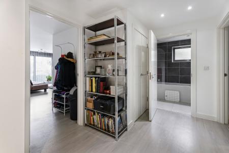 2 bedroom Flat for sale in Darwin Ct, Newsom Place, St Albans, AL1