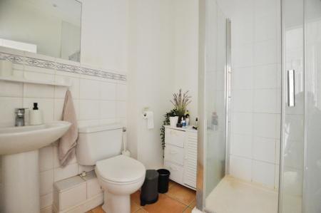 2 bedroom Flat to let in Lattimore Road, St Albans, AL1