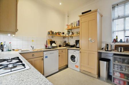 2 bedroom Flat to let in Lattimore Road, St Albans, AL1