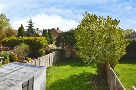 3 bedroom Detached house to let in Watford Road, St Albans, AL2