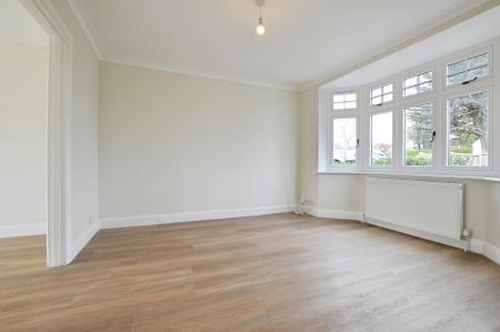 3 bedroom Detached house to let in Watford Road, St Albans, AL2