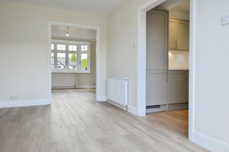 3 bedroom Detached house to let in Watford Road, St Albans, AL2