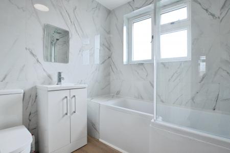 3 bedroom Detached house to let in Watford Road, St Albans, AL2