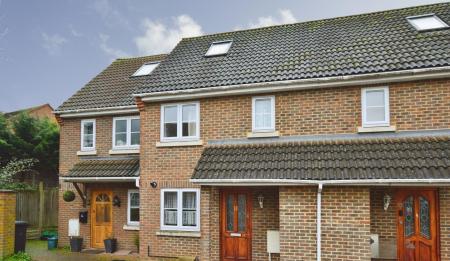 3 bedroom Semi-detached house to let in Chene Mews, St Albans, AL3