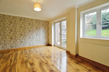 3 bedroom Semi-detached house to let in Chene Mews, St Albans, AL3