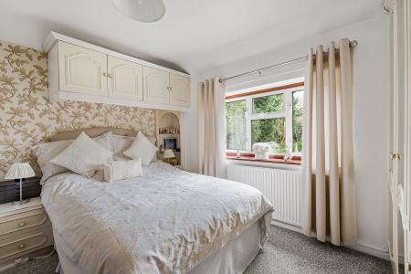 4 bedroom Semi-detached house for sale in Snatchup, Redbourn, AL3