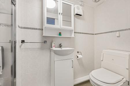 4 bedroom Semi-detached house for sale in Snatchup, Redbourn, AL3