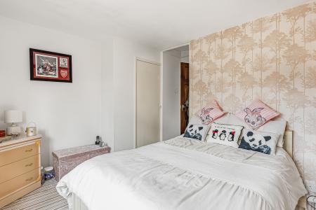 4 bedroom Semi-detached house for sale in Snatchup, Redbourn, AL3