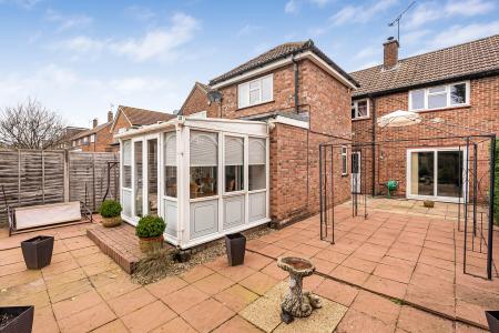 4 bedroom Semi-detached house for sale in Snatchup, Redbourn, AL3