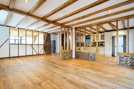 4 bedroom Detached house to let in Robbery Bottom Lane, Welwyn, AL6