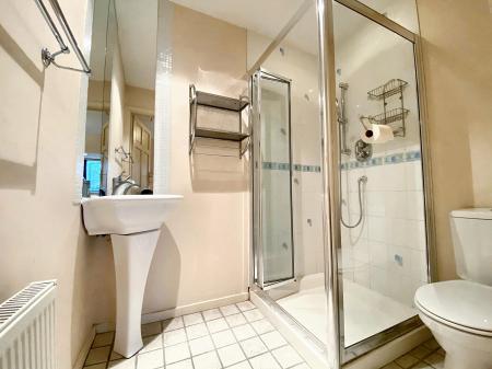 4 bedroom Detached house to let in Robbery Bottom Lane, Welwyn, AL6