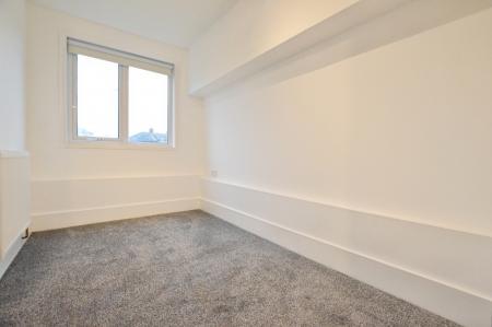 2 bedroom Flat to let in Haig Close, St Albans, AL1