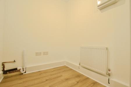 2 bedroom Flat to let in Haig Close, St Albans, AL1