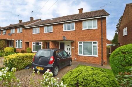 2 bedroom End of terrace house to let in Thirlmere Drive, St Albans, AL1