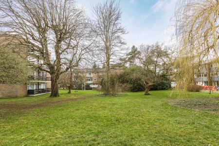 5 bedroom Terraced House for sale in Abbots Park, St Albans, AL1