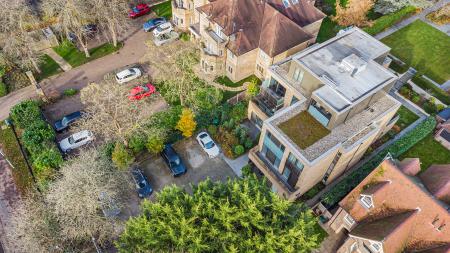 2 bedroom Flat to let in London Road, St Albans, AL1