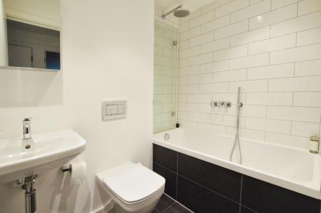 2 bedroom Flat to let in London Road, St Albans, AL1