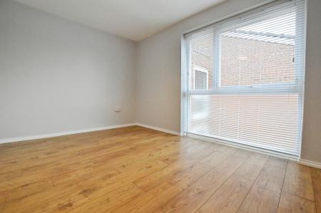 1 bedroom Flat to let in Hardwicke Place, London Colney, AL2