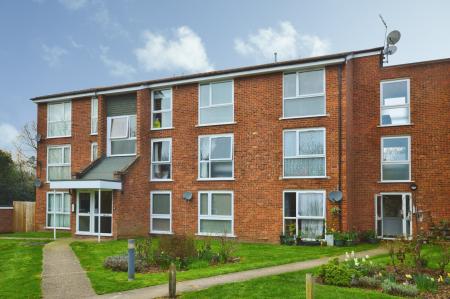 1 bedroom Flat to let in Hardwicke Place, London Colney, AL2