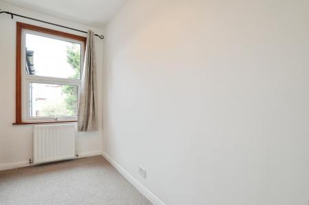 2 bedroom Semi-detached house to let in Albion Road, St Albans, AL1