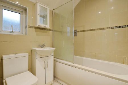 2 bedroom Maisonette to let in Hatfield Road, St Albans, AL1