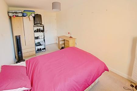 2 bedroom Flat to let in Charrington Place, St Albans, AL1