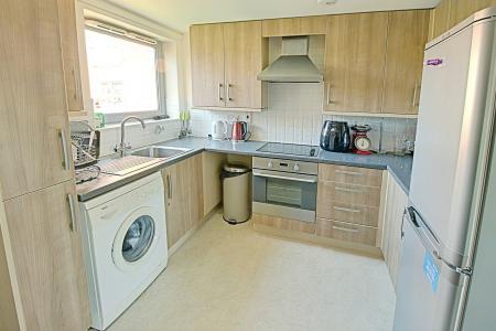 2 bedroom Flat to let in Charrington Place, St Albans, AL1